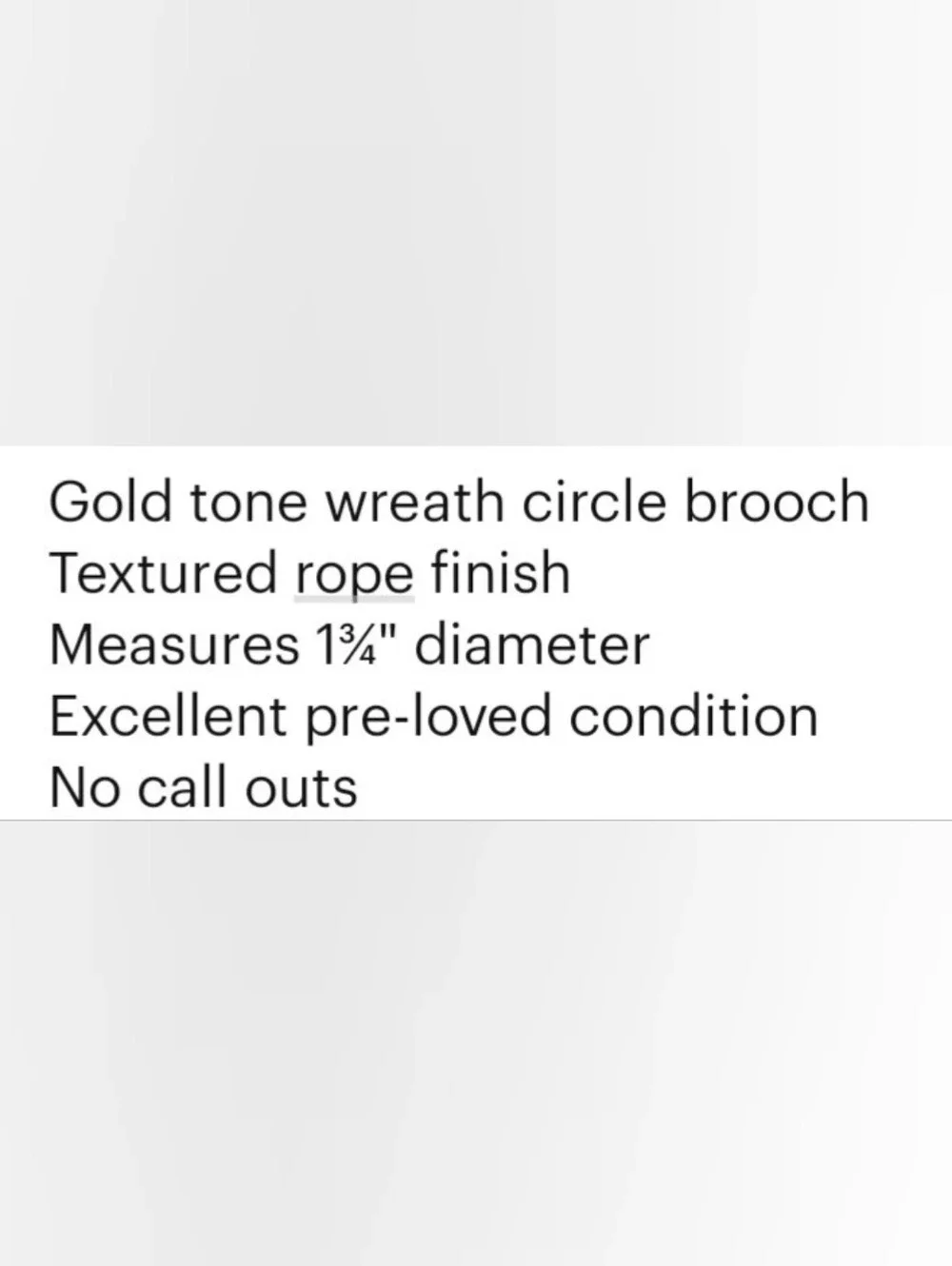 Textured Wreath Circle Brooch Gold Tone EUC Measures 1¾